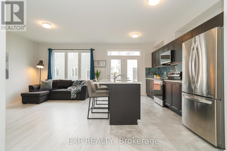 28798703/676-quilter-row/goulbourn-twp-from-franktown-rdsouth-to-rideau/ottawa/ontario/K0A2Z0_7