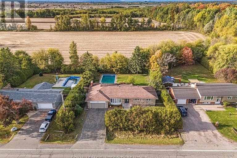 28989057/1843-rideau-road/riverside-south/ottawa/ontario/K1X1E1_2