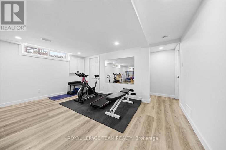 29297114/20-whitburn-crescent/crystal-beach/ottawa/ontario/K2H5K6_28