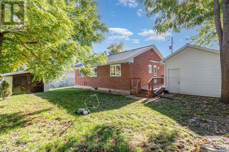 28943106/8-gibson-lane/morrisburg/south-dundas/ontario/K0C1X0_3