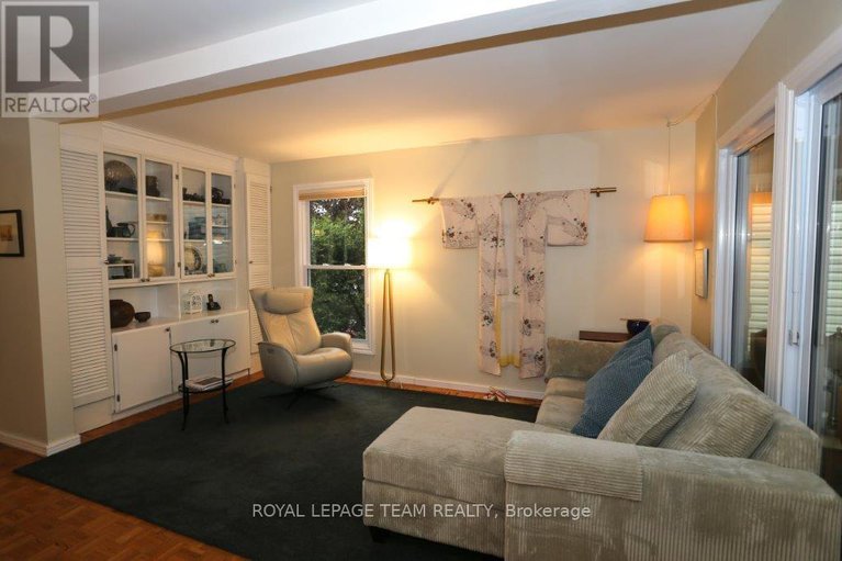 28247814/16-gwynne-avenue/civic-hospital/ottawa/ontario/K1Y1W9_10