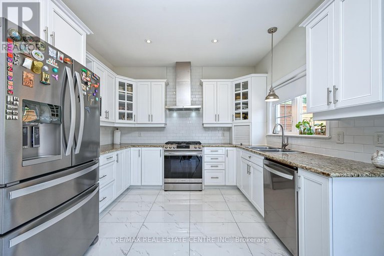 28603563/544-ravendale-way/stonebridge/ottawa/ontario/K2J0G9_17