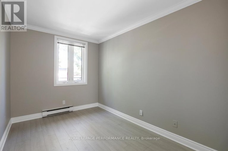 28821166/304-100-bruyere-street/lower-townbyward-market/ottawa/ontario/K1N5C6_27