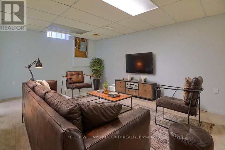 28490923/77-seabrooke-drive/glencairnhazeldean/ottawa/ontario/K2L2K4_43