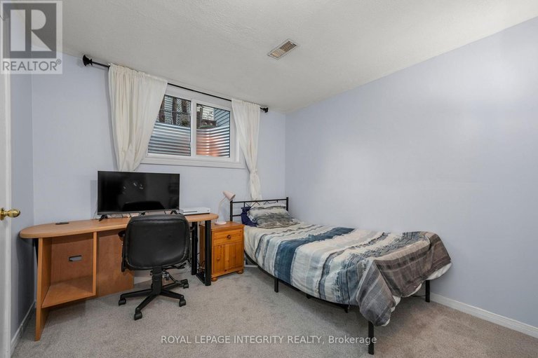 29119539/268-mceachern-crescent/bilberry-creekqueenswood-heights/ottawa/ontario/K1E3K5_40