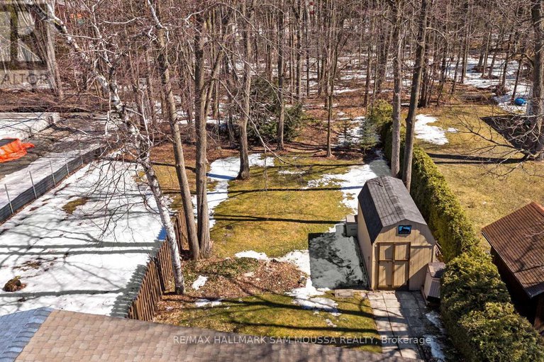 28117706/2624-cleroux-crescent/blackburn-hamlet-south/ottawa/ontario/K1W1B5_34
