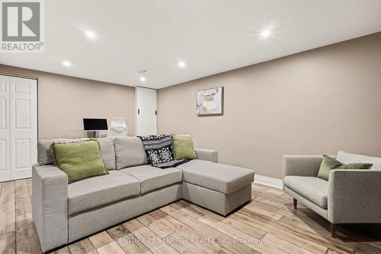 29578736/771-vinette-crescent/chatelaine-village/ottawa/ontario/K1E1X1_25