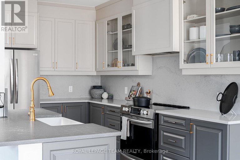 29169600/112-laurel-private/north-grenville-twp-kemptville-south/north-grenville/ontario/K0G1J0_2