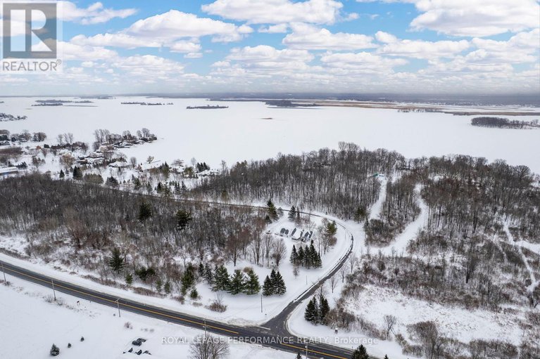 29401324/18537-stonehouse-point-road/south-glengarry-charlottenburgh-twp/south-glengarry/ontario/K6H5R5_48