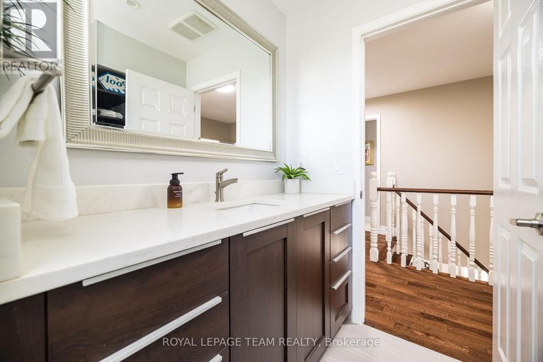 29663238/9-casgrain-court/beaverbrook/ottawa/ontario/K2K2A7_27