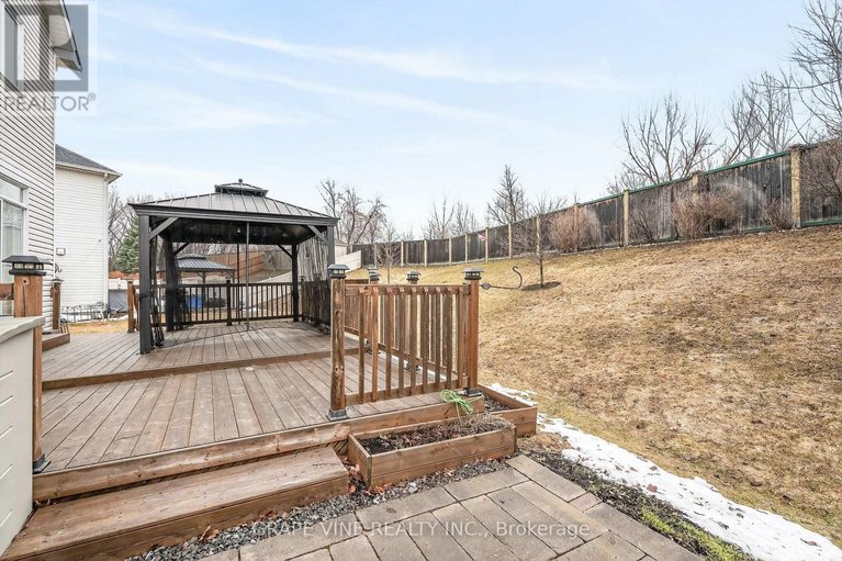 29648107/103-rowallen-place/hunt-club-parkgreenboro/ottawa/ontario/K1T4E3_49