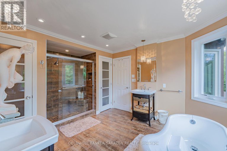 28832273/2-midinah-gate/cedar-hillorchard-estates/ottawa/ontario/K2R1B7_39