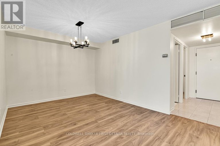 28180753/1601-1510-riverside-drive/riverview-park/ottawa/ontario/K1G4X5_7