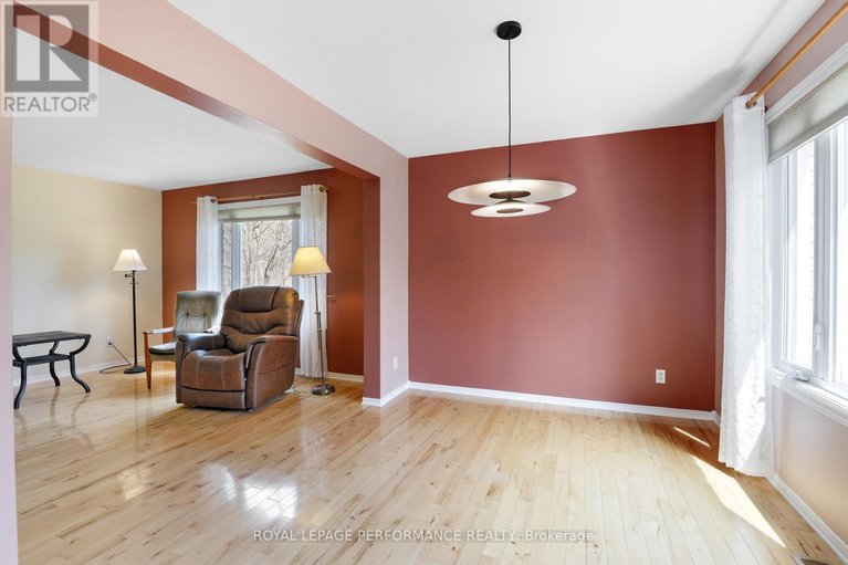 29658263/108-felton-crescent/russell-twp/russell/ontario/K4R1E5_15