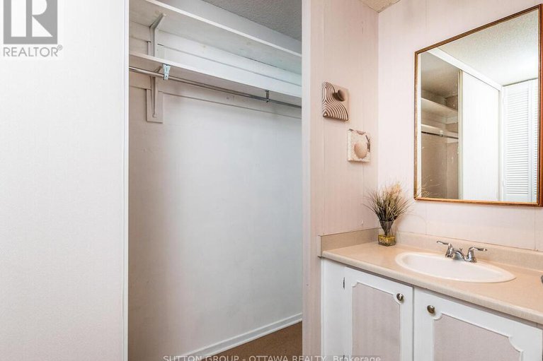 28867900/203-2951-riverside-drive/mooneys-bayriverside-park/ottawa/ontario/K1V8W6_23