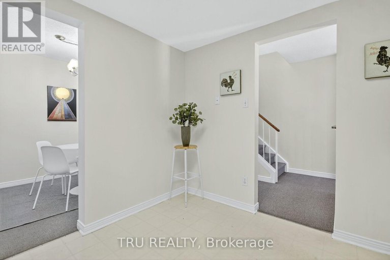 29100992/82-215-temby-private/hunt-club-parkgreenboro/ottawa/ontario/K1T2W1_14