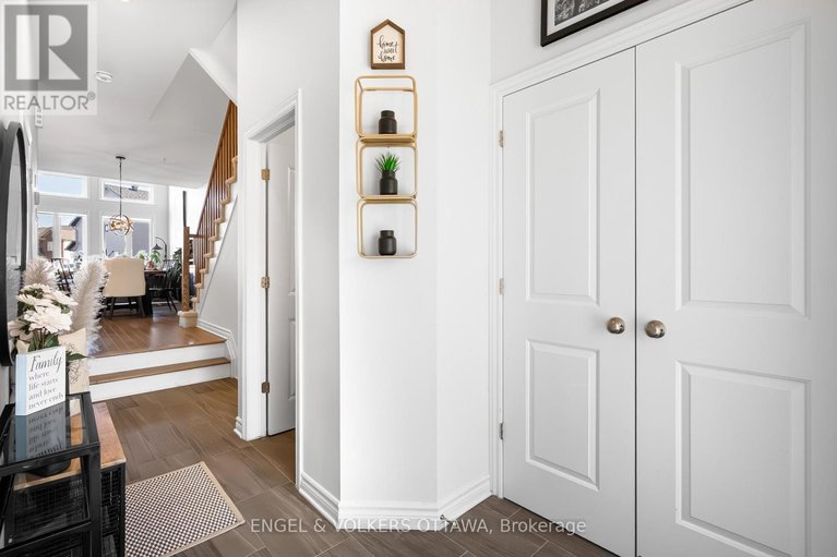 29589198/740-miikana-road/blossom-parkkemp-parkfindlay-creek/ottawa/ontario/K1X0H6_5