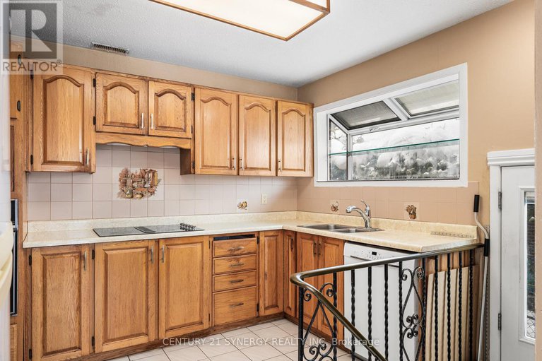 29356167/2414-joliffe-street/hawthorne-meadows/ottawa/ontario/K1G1G9_14