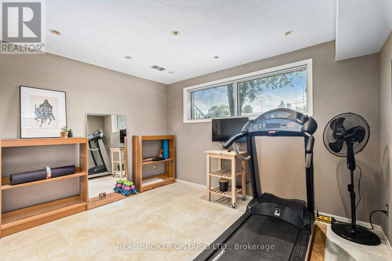 28867748/805-nicholson-avenue/mooneys-bayriverside-park/ottawa/ontario/K1V6N4_22