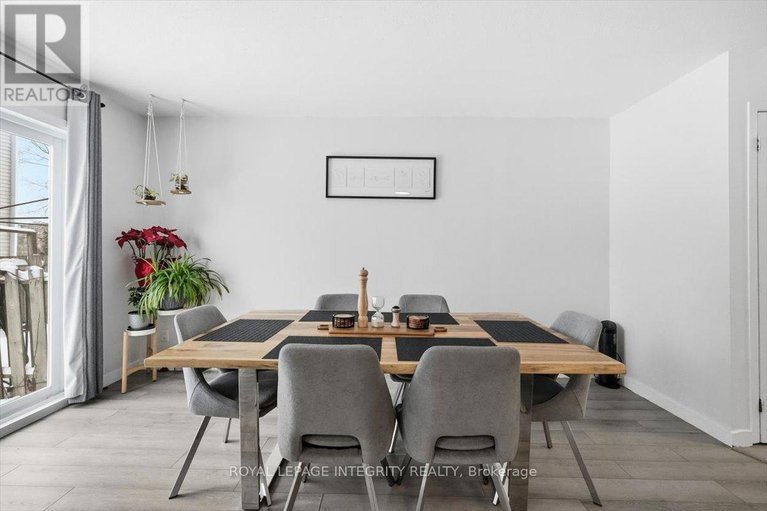 29606728/1985-woods-street/town-of-rockland/clarence-rockland/ontario/K4K1H7_13