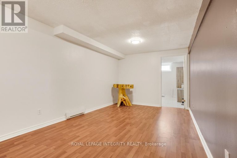 28746372/207-1825-marsala-crescent/fallingbrookpineridge/ottawa/ontario/K4A2E7_21