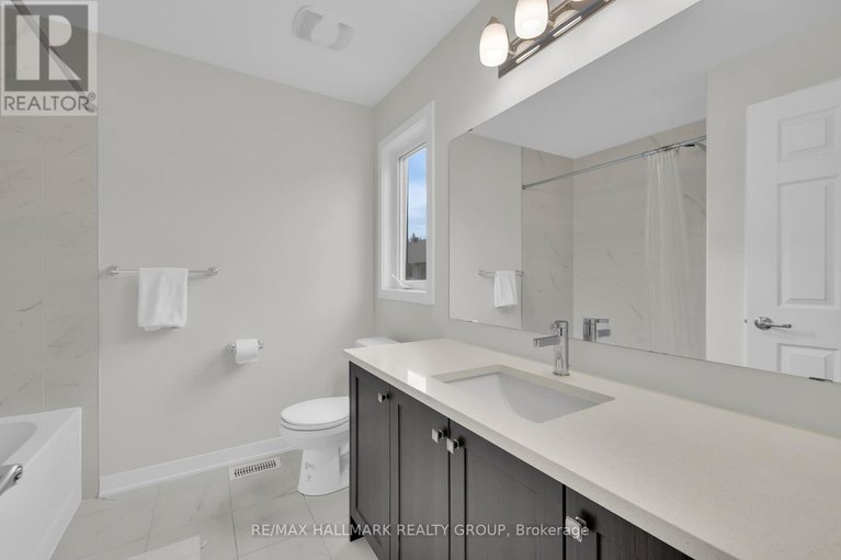 29156490/1076-curraglass-walk/stittsville-north/ottawa/ontario/K2S3A3_34