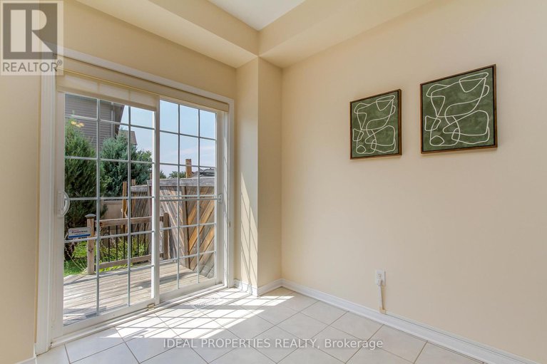 28714023/565-pepperville-crescent-n/emerald-meadowstrailwest/ottawa/ontario/K2M0E6_13