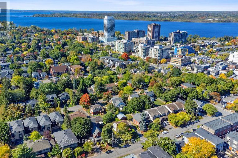 28943384/472-edison-avenue/mckellarhighland/ottawa/ontario/K2A1T9_8
