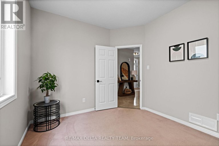 28543683/1591-winterport-way/fallingbrookpineridge/ottawa/ontario/K4A4C2_10