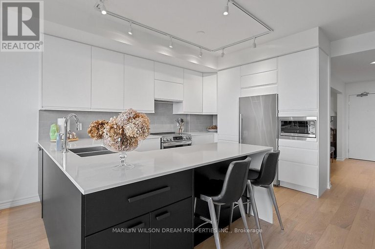 28837853/701-136-darlington-private/hunt-clubwestern-community/ottawa/ontario/K1V0X6_12