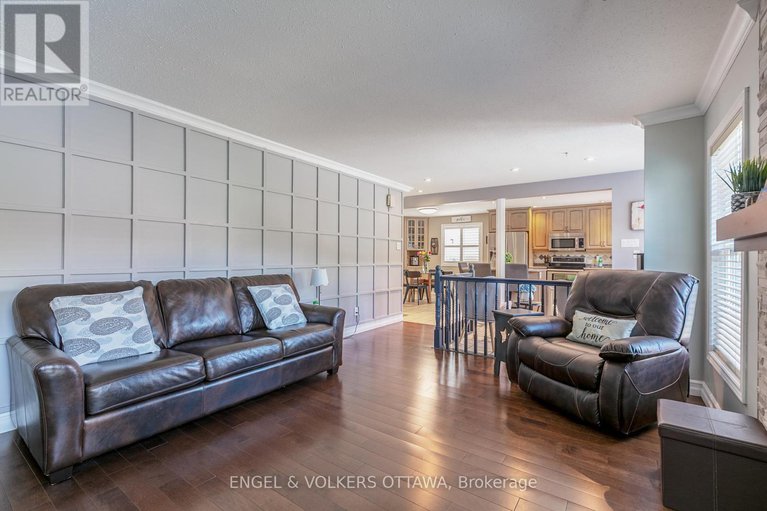 28489478/6149-westwater-crescent/orleans-village/ottawa/ontario/K1W1E1_24