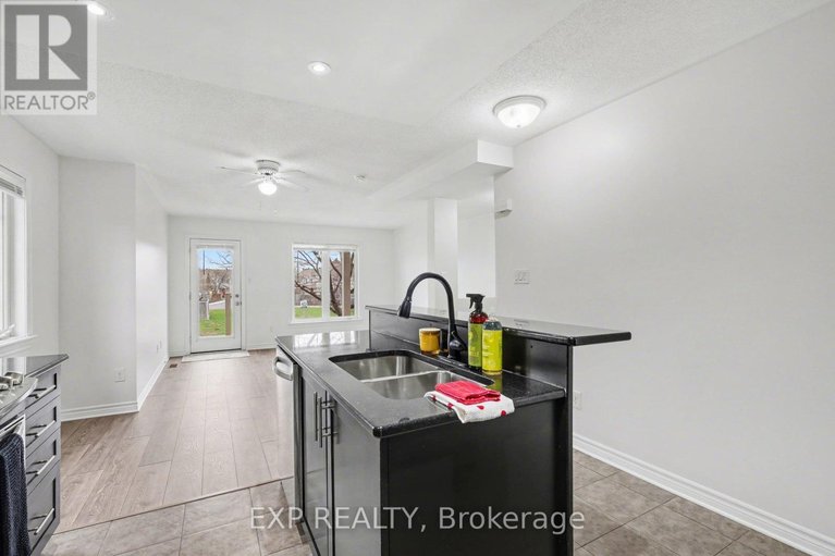 29685814/2563-longfields-drive/stonebridge/ottawa/ontario/K2J2L7_11