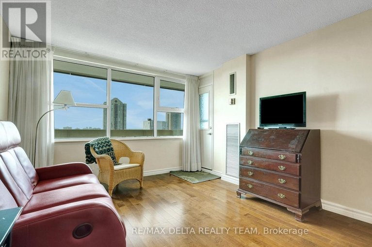 29672097/1001-555-brittany-drive/viscount-alexander-park/ottawa/ontario/K1K4C5_7