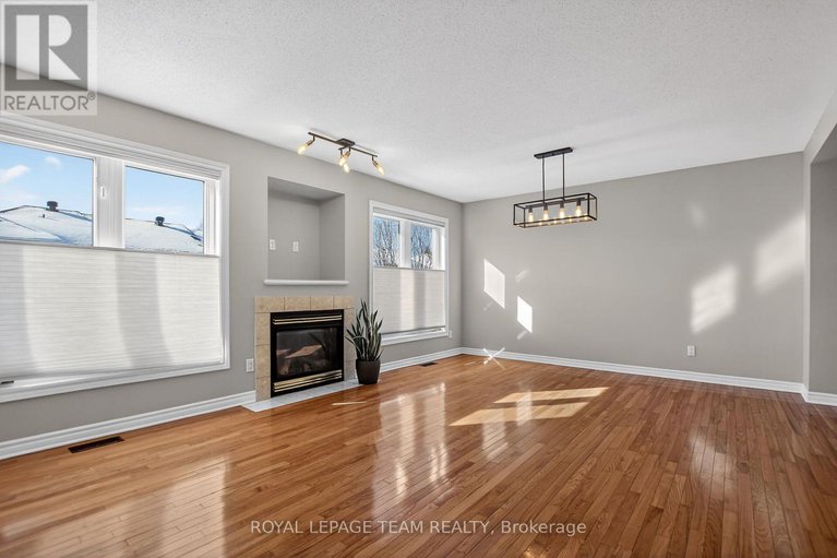 29368219/48-saddlesmith-circle/emerald-meadowstrailwest/ottawa/ontario/K2M2Y9_12