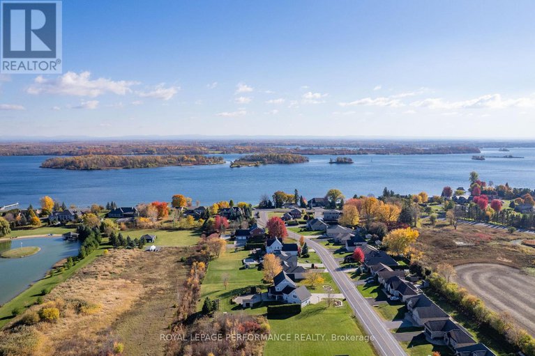 29315178/6721-yacht-boulevard/south-glengarry-charlottenburgh-twp/south-glengarry/ontario/K6H7N6_47