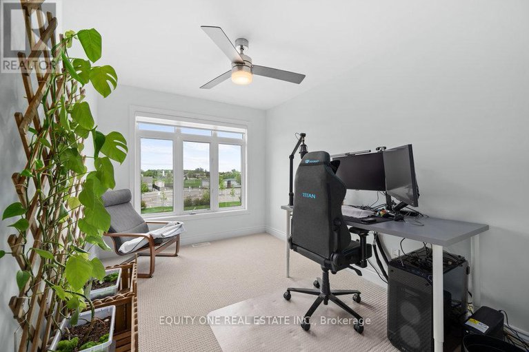 28348063/704-brian-good-avenue/riverside-southgloucester-glen/ottawa/ontario/K4M0C1_16