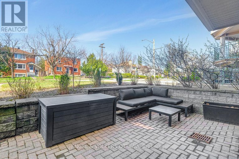 28235435/105a-62-donald-street/overbrook/ottawa/ontario/K1K1N2_33