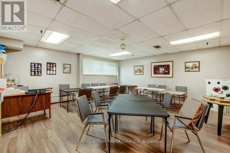28475189/707-915-elmsmere-road/beacon-hill-south/ottawa/ontario/K1J8H8_18
