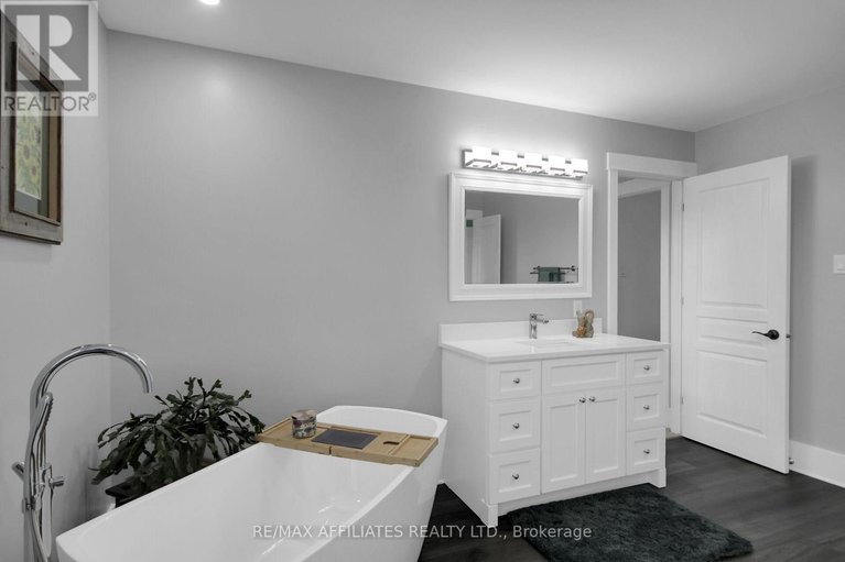 29174062/500-bradbury-court/kanata-north-west/ottawa/ontario/K2W0A1_30