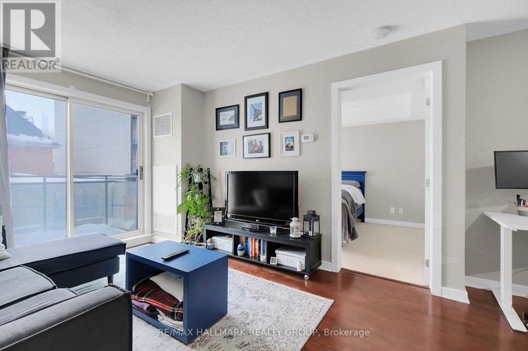 28506551/209-138-somerset-street-w/ottawa-centregolden-triangle/ottawa/ontario/K2P0A3_29