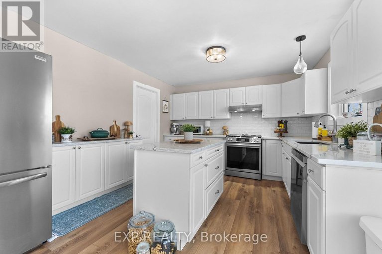 29556234/317-jim-barr-road/horton-twp/horton/ontario/K7V3Z8_11