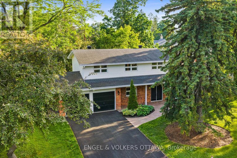 28548966/20-mohawk-crescent/bruce-farmgraham-parkqualicumbellands/ottawa/ontario/K2H7G6_49