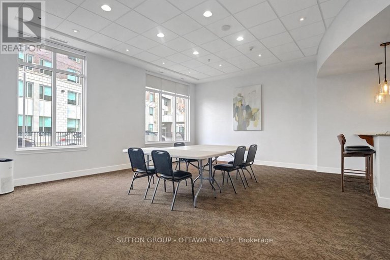 28530484/1303-70-landry-street/vanier/ottawa/ontario/K1L0A8_21