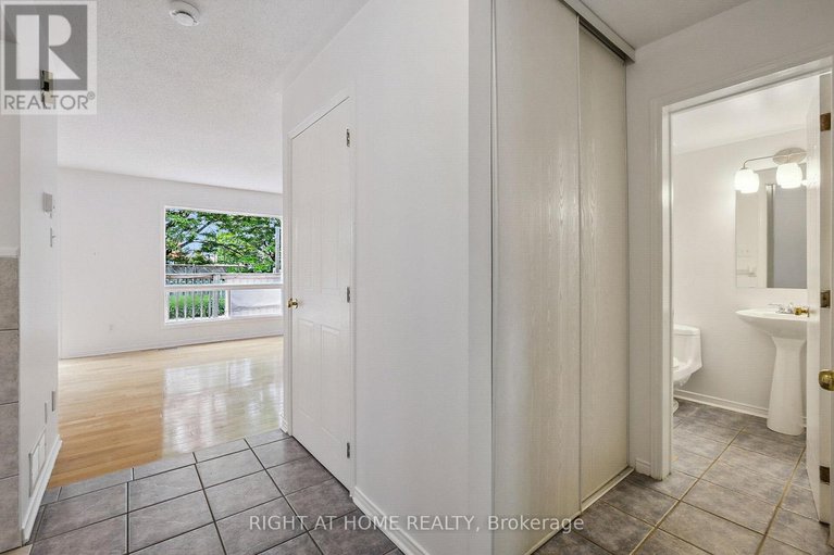 28485638/5119-lerner-way/beacon-hill-south/ottawa/ontario/K1J1B3_28