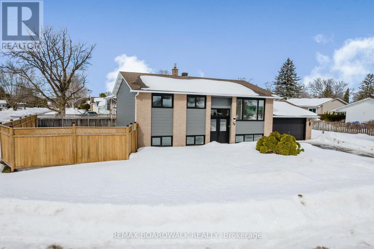 29437074/38-courtney-road-w/glencairnhazeldean/ottawa/ontario/K2L1L8_3