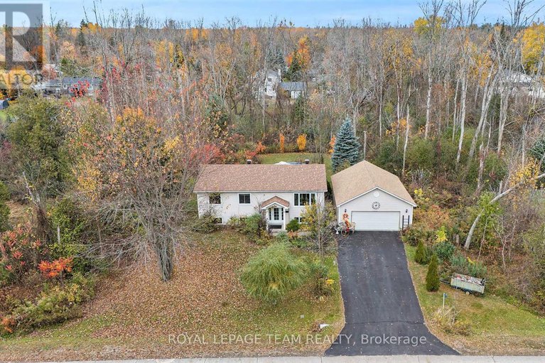 29038765/4-black-walnut-road/north-grenville-twp-kemptville-east/north-grenville/ontario/K0G1J0_31