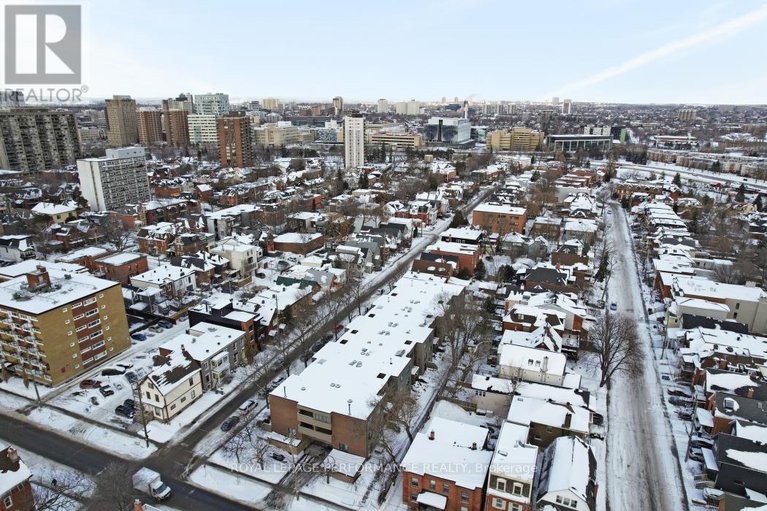 29280089/2d-142-waverley-street/ottawa-centregolden-triangle/ottawa/ontario/K2P0V4_29