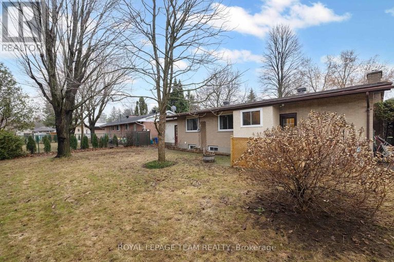 29618912/30-elmsley-crescent/arbeatha-park/ottawa/ontario/K2H6V3_42