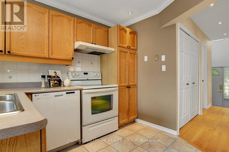 28882866/1166-ambercrest-street/carson-grove/ottawa/ontario/K1J1B2_16