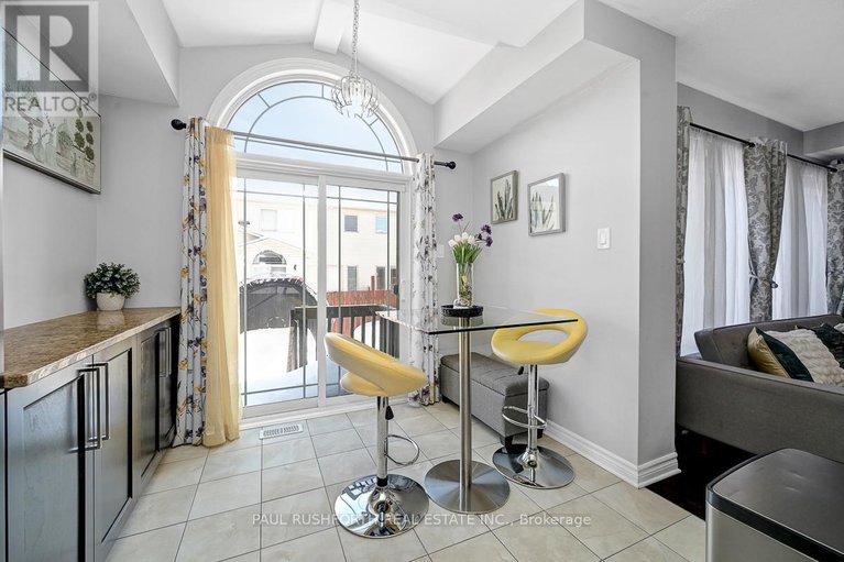 29396767/560-du-pin-rouge-way/mer-bleuebradley-estatesanderson-park/ottawa/ontario/K1W0C4_18